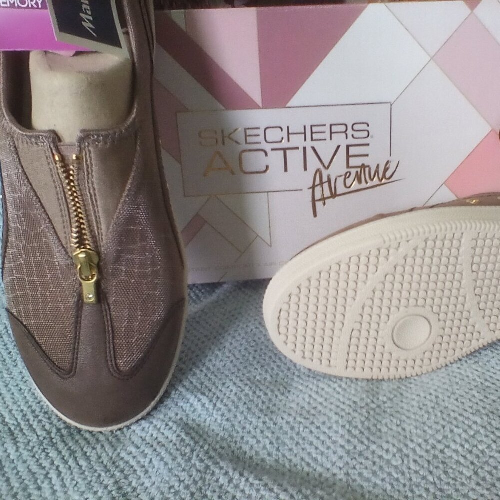 Nib - Skechers Memory Foam Sneakers Size 8 - image 2